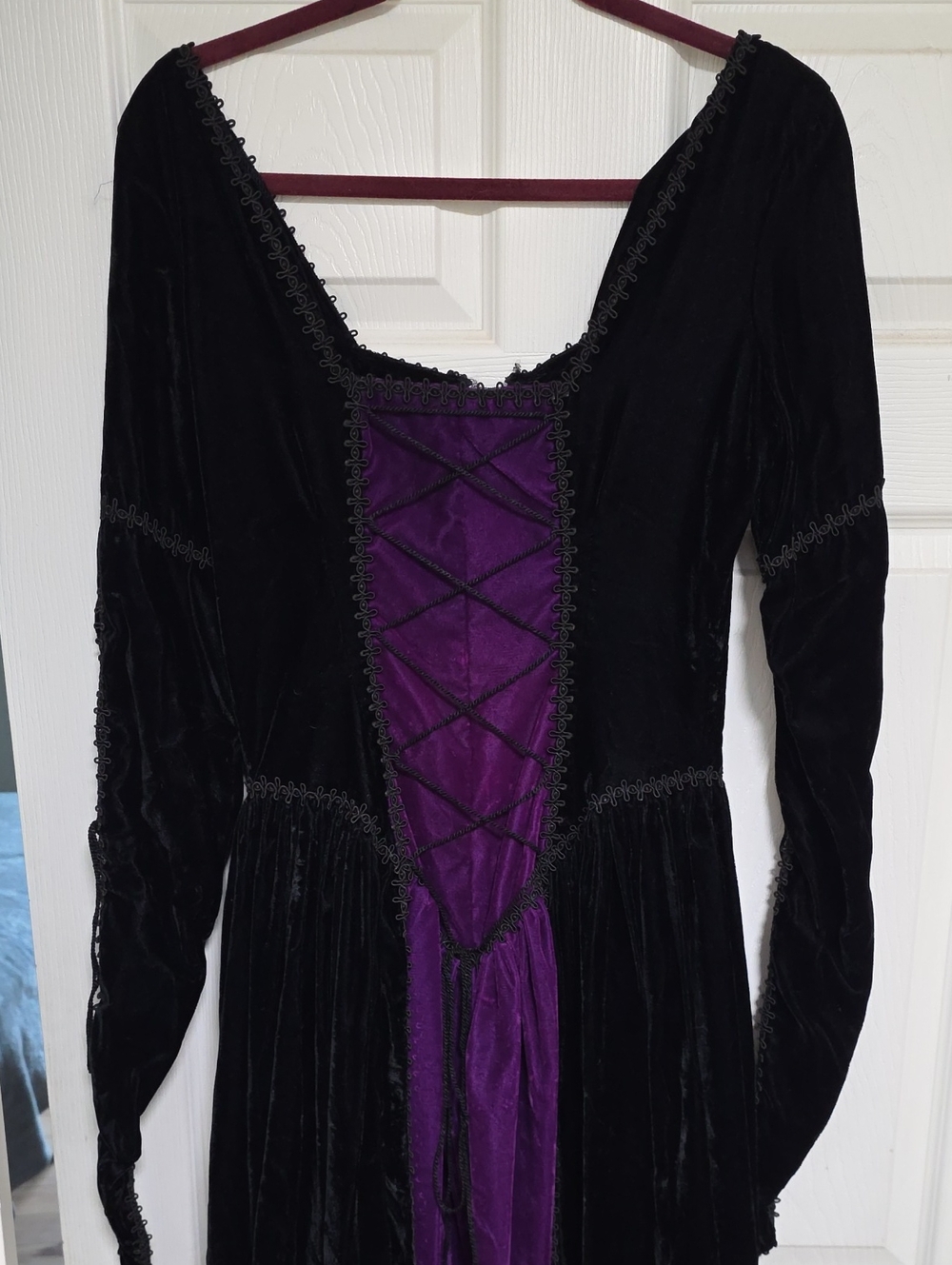 Jeannie Nitro Velvet Gothic Gown!